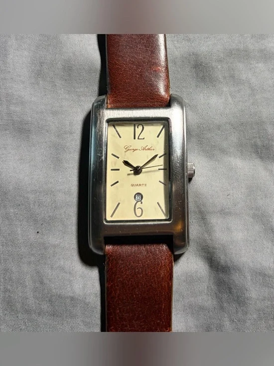 Vintage Y2K Era George Arthur Quartz Watch Leather Band