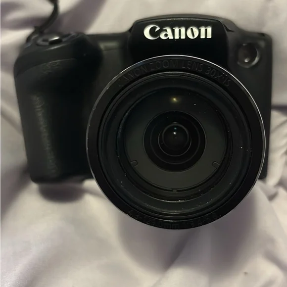 Canon Black Zoom Lens Digital Camera
