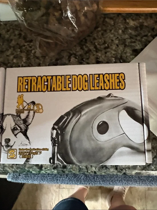 Retractable Dog Leash - Black and Yellow Packaging