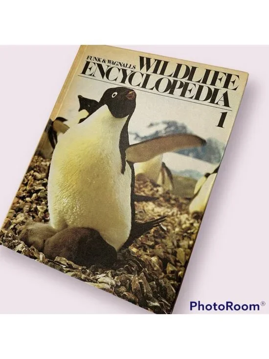 Vintage Funk & Wagnalls Wildlife Encyclopedia Volume 1 Animal Reference Book