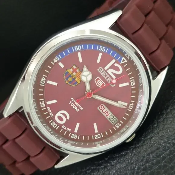 Vintage 1982 FCB Seiko Automatic Mens Silver Watch W/daydate & White accents