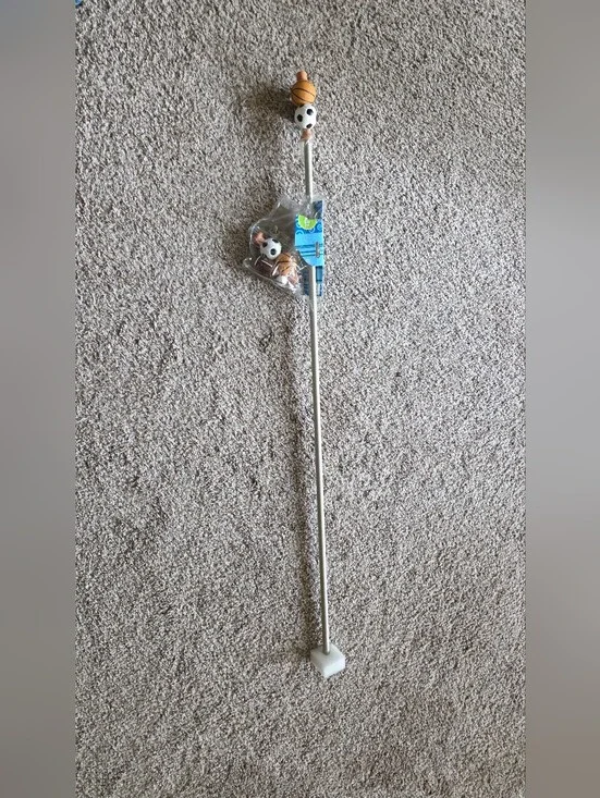 Bed Bath & Beyond White Cat Teaser Wand with Soccer Ball and Basketball Toys