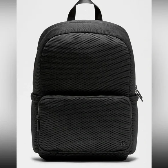 Lululemon Everywhere Backpack 22L Mesh Black NWT