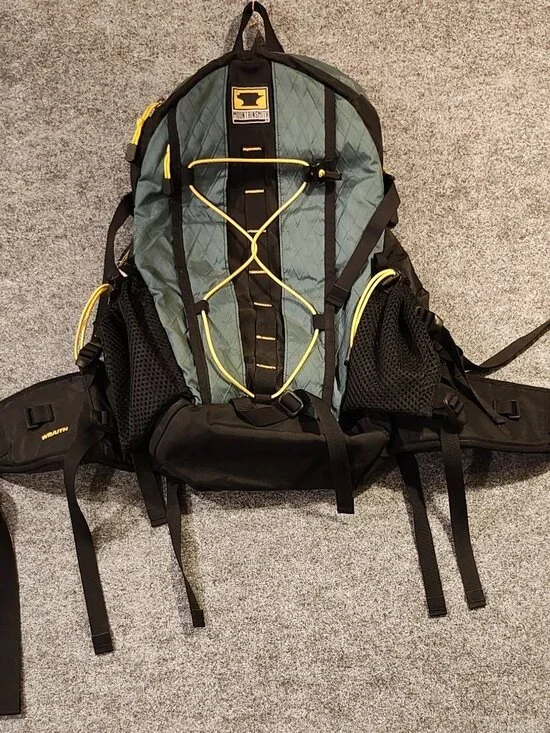 MountainSmith Wraith Technical Hiking Backpack — Black/Green