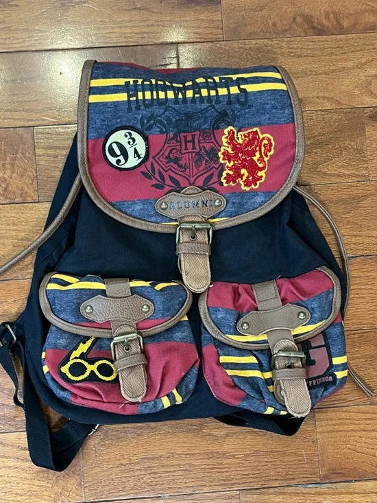 Bioworld Harry Potter Hogwarts Alumni Gryffindor Backpack