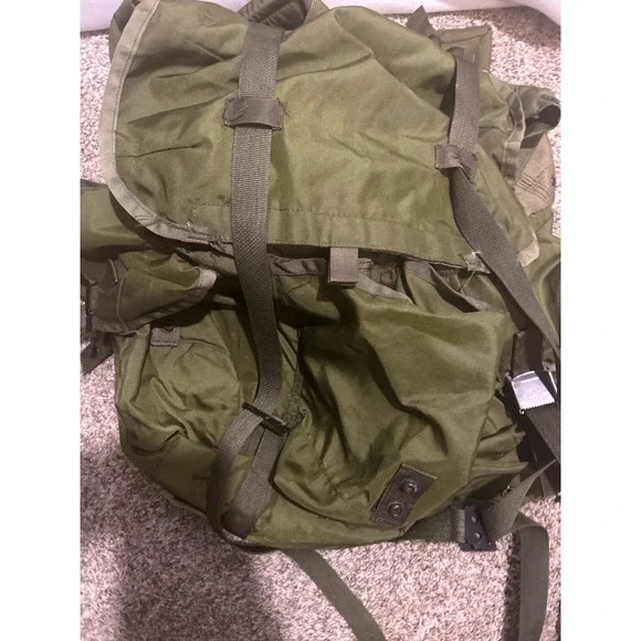 US Military ALICE Field Pack LC-1 Medium Rucksack Olive Drab Green Vintage Bag