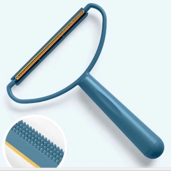 Portable Hair Remover NEW Carpet Brush Cat and Dog Hair Remover
