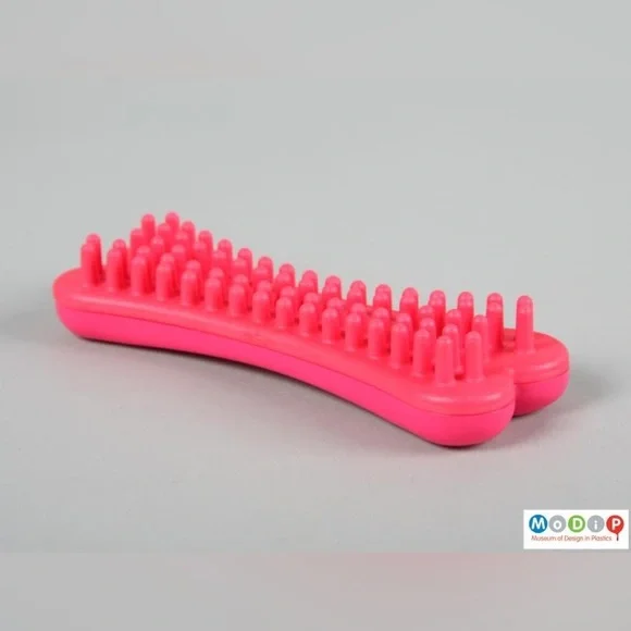 Umbra Tangle dog brush Pink Bone Shaped Hair Pet Comb 5.5”
