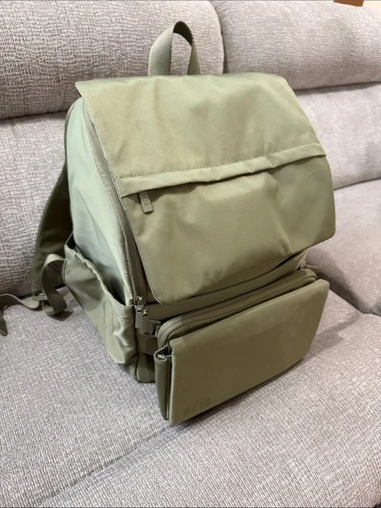 NEW WITH TAG BEIS The Ultimate Diaper Backpack - Olive