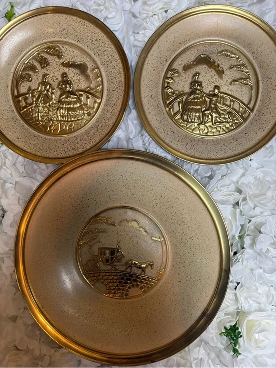 Vintage Style Gold Decorative Wall Plates - Set of 3