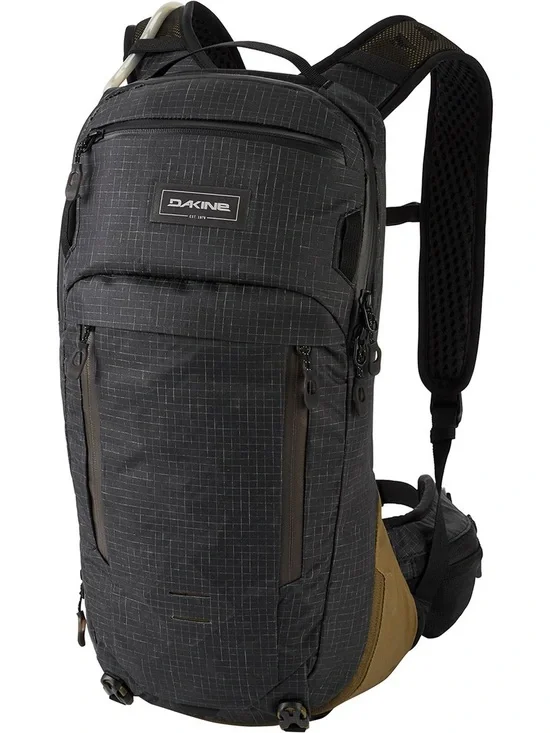 DAKINE Seeker 18L Hydration Pack NWT