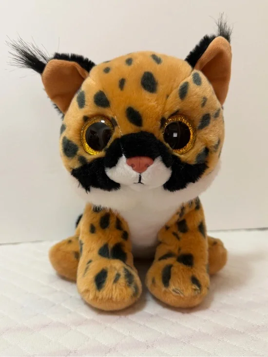 TY Beanie Boo Larry Lynx Plush Toy with Large Glittery Gold Eyes NWOT