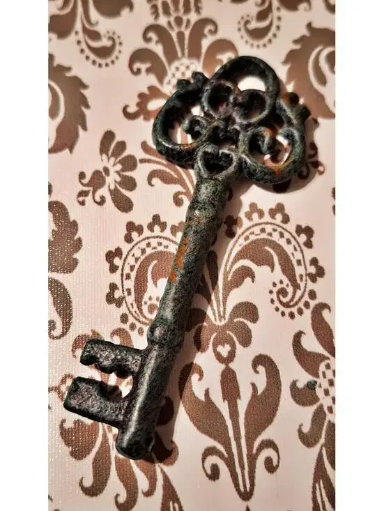 Cast Iron Key