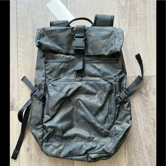 Lululemon Not Lost Backpack in Woodland Camo Green/Black