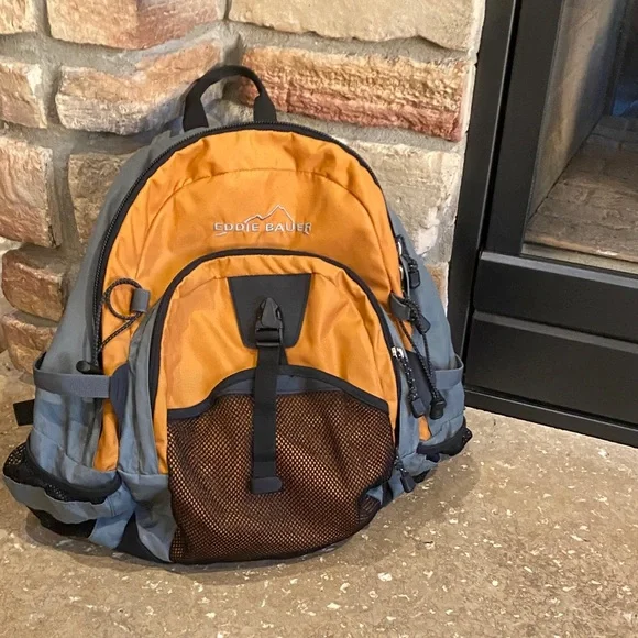 Eddie Bauer Trailhead 25L Backpack  Excellent Condition