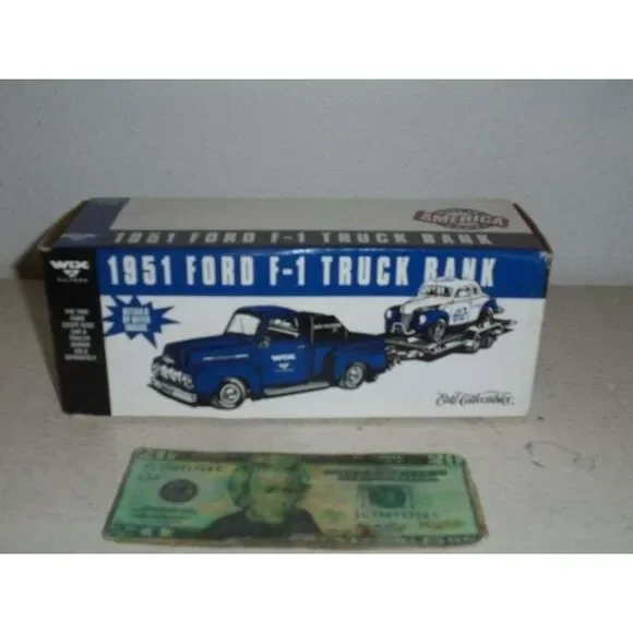WIX 1951 Ford F-1 Truck Bank.