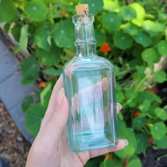 Bottle1800s-1900s Dr. Jaynes Expectorant Bottle