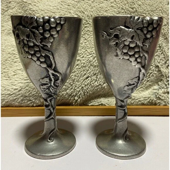 Set of 2 Goblets Vineyard Elegance renaissance ￼festival ￼vintage pewter new