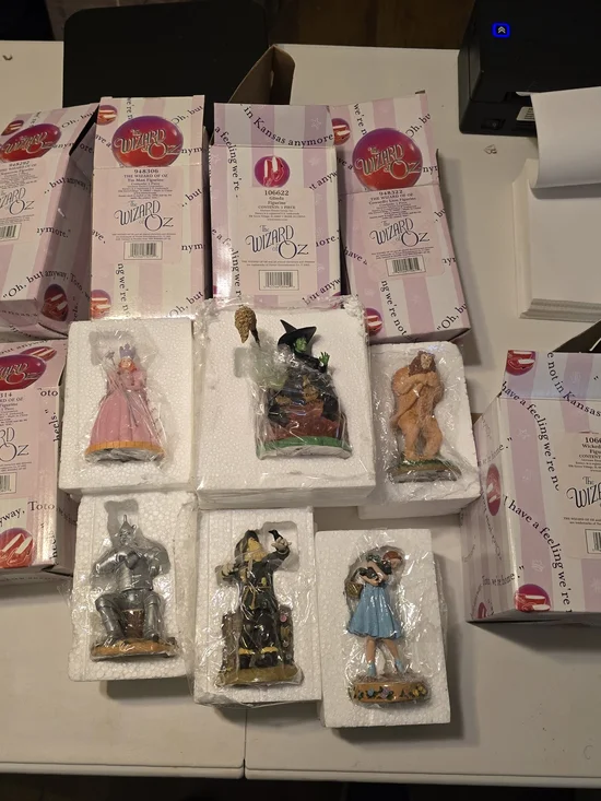 Enesco Wizard of Oz Set of 6 Dorothy, Scarecrow, Tin Man, Lion, Glinda, & Witch