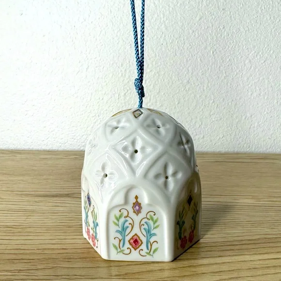 Prestige Place Venetian Collection Porcelain Hanging‎ Pomander Vintage Japan
