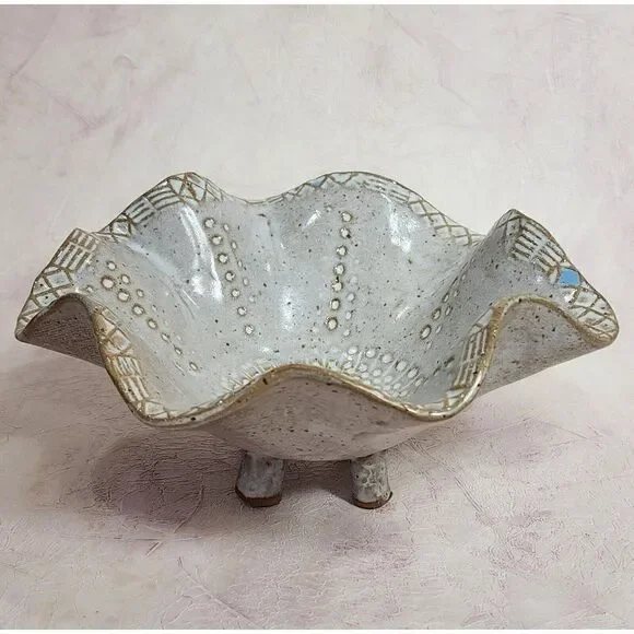 Marjorie Hawthorne Gorgeous Footed Bowl‎ Rare Piece. SC Folk Art 2007 Signed
