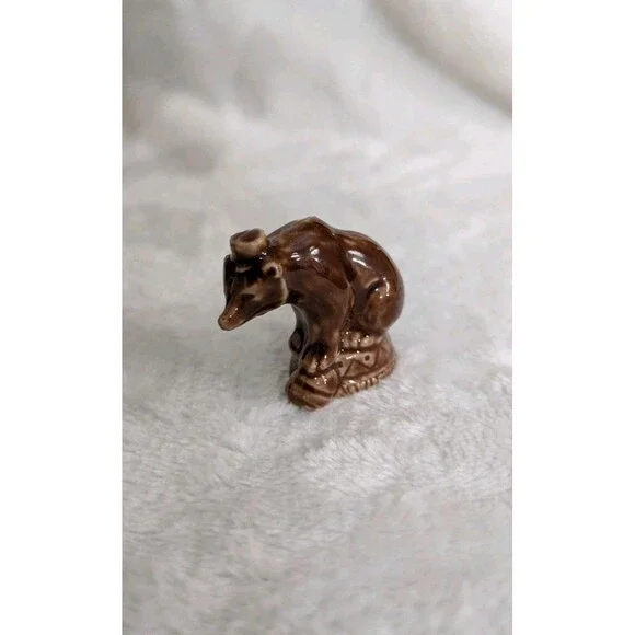 Wade Whimsies England Red Rose Tea Miniature Circus Bear Figurine