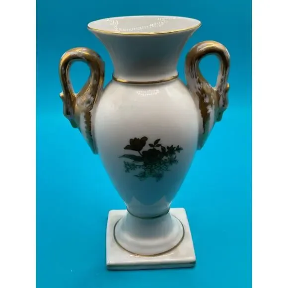 Vintage‎ Trophy Dual-Handle Porcelain Vase  6