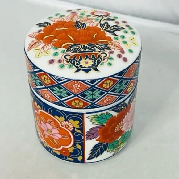 Vintage Japan Toyo porcelain lidded spice trinket jar Red Floral Blue Green Exce