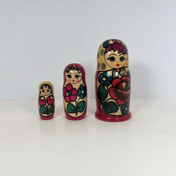 Russian Semenov Nesting dolls Matryoshka set 3 pcs Hand painted in Russia 5-5/8”