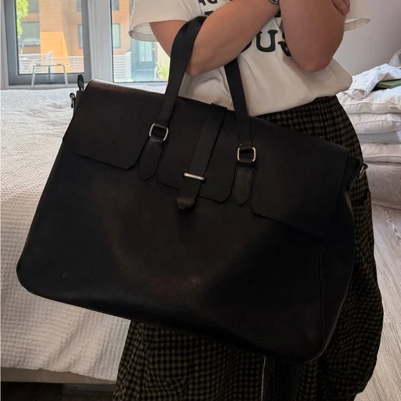 IL BISONTE Leather Bag