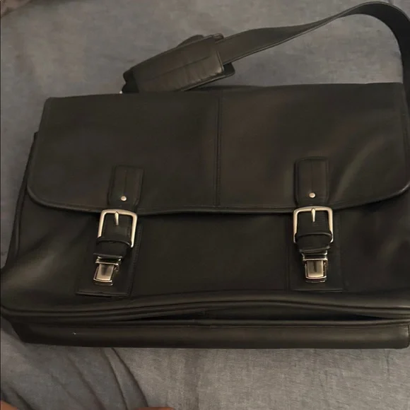 Authentic Coach Thompson Executive Leather Laptop Bag Briefcase Attache - F06455
