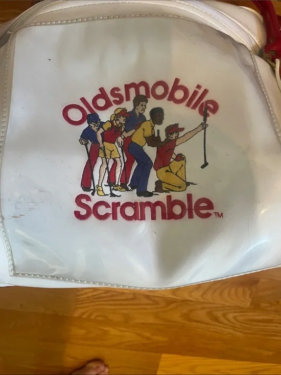 Vintage 1980’s-90’s Oldsmobile Scramble Duffel Golf Bag Great Condition (OL3)