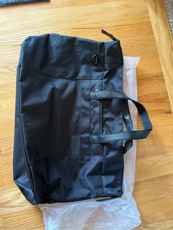 Black Duffel Tote Bag - Versatile Travel & Everyday Carry