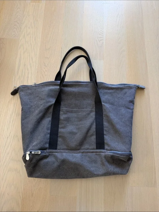 Lo & Sons Gray Canvas Duffel
