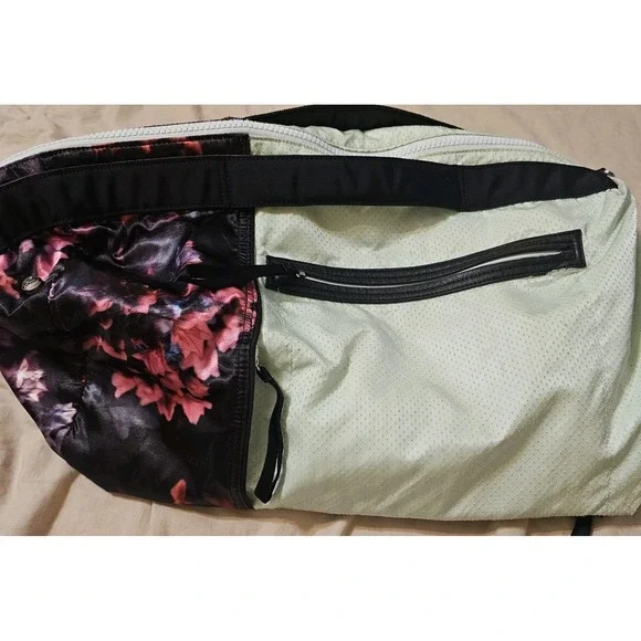 Lululemon Athletica Do It Up Duffel Bag Mint