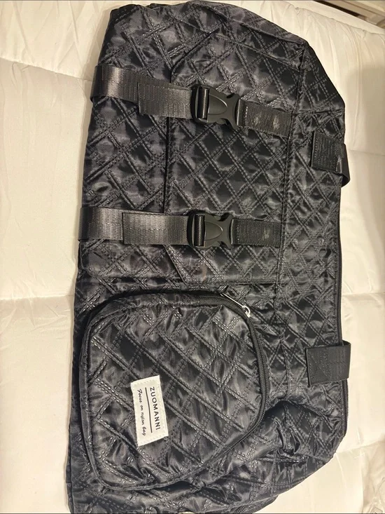 Quilted Black Men's Duffel Bag with Front Pocket