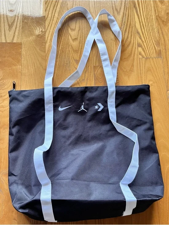 Nike Black Duffel Tote with White Straps vintage large bag