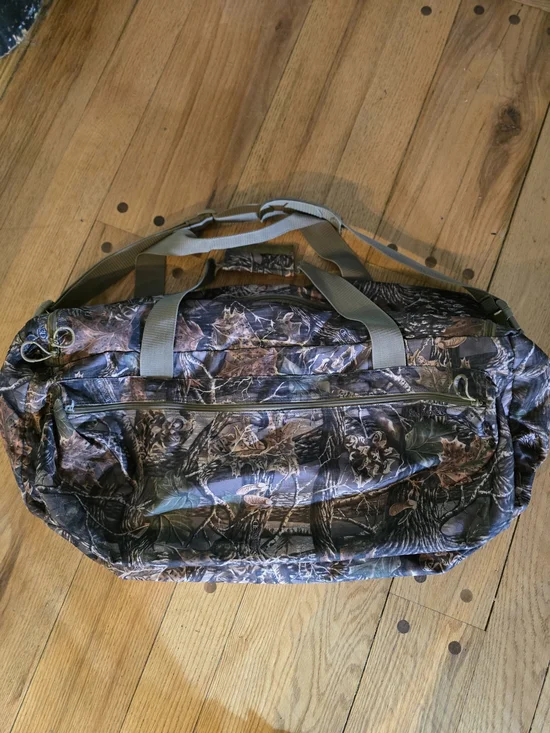 Cabela's Seclusiin 3D  Camo Duffel Bag with Olive Straps