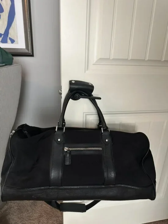 EUC Banana Republic duffel bag