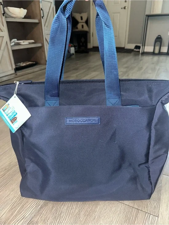 NWT Moroccan Oil Blue Nylon Large Travel Carryall Bag