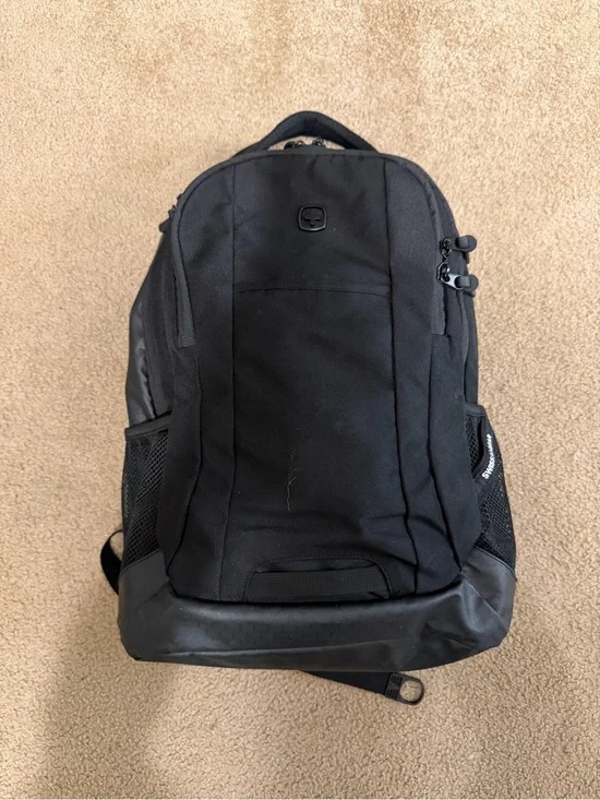 SWISSGEAR Everyday Laptop Backpack - Sleek design