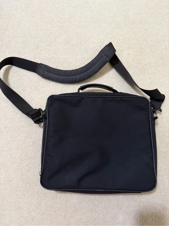 Vintage square black shoulder bag