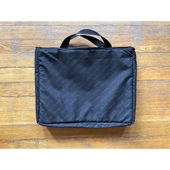 BROOKSTONE Black Nylon Padded Laptop Bag sz OS