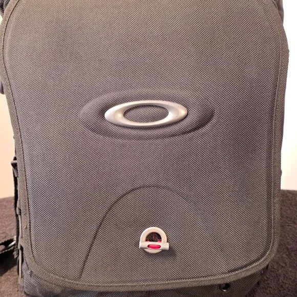 OAKLEY Industrial Tactical Field Gear Vertical Computer Laptop Bag