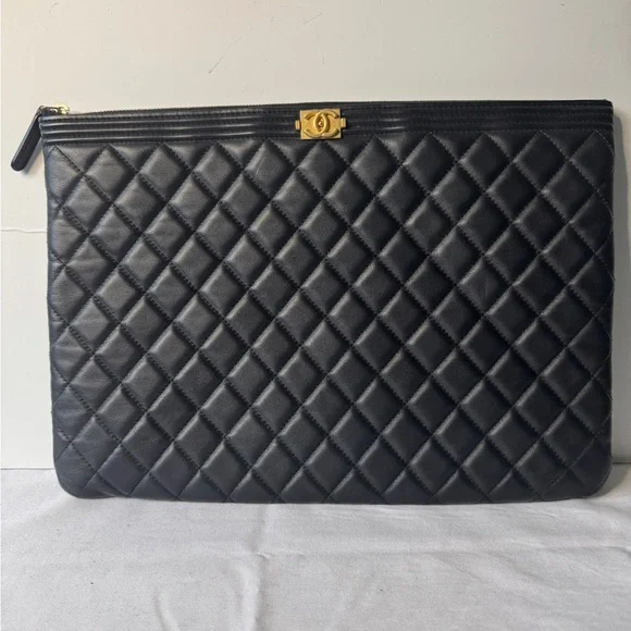 Chanel Boy O-Case clutch bag