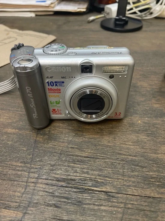 Canon Silver Point-and-Shoot Compact Digital Camera For parts only