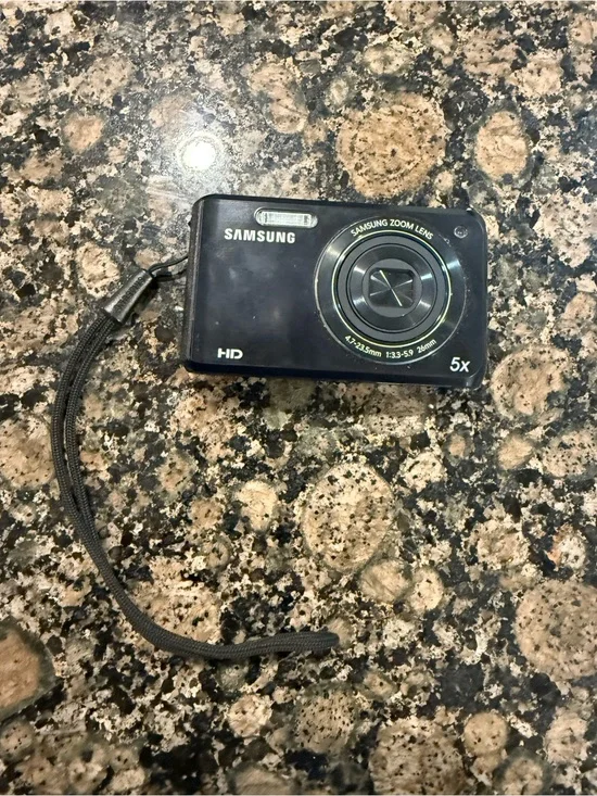 SAMSUNG DV50 DUALVIEW 16MP 5X ZOOM DIGITAL CAMERA