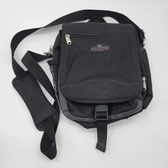 Ricardo Beverly Hills Bag Black Crossbody Nylon Travel Carry‎ On Multi Pockets