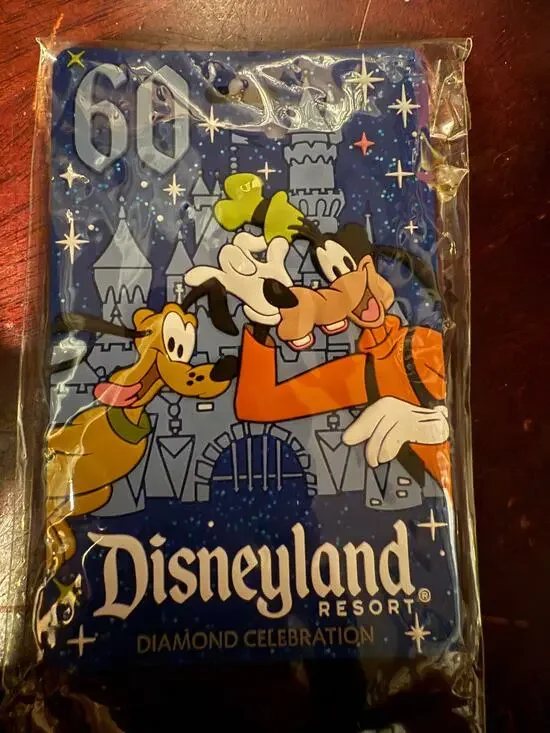 NWT Disney Parks 60th Anniversary Diamond Celebration Goofy Rubber Luggage Tags