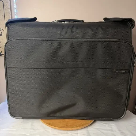 BRIGGS & RILEY ‘Baseline’ Black Nylon Deluxe 2-Wheeled Garment Bag